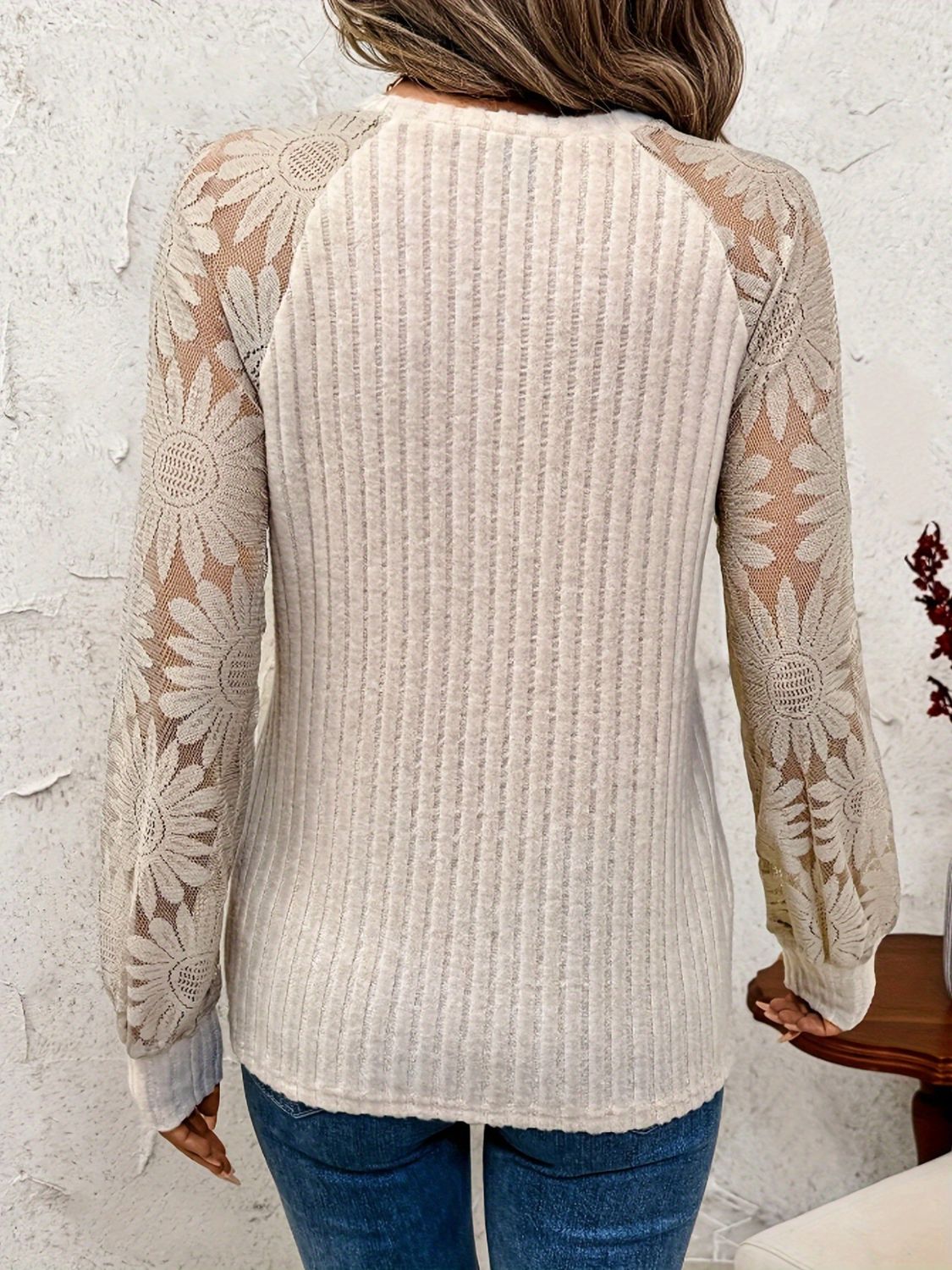 Round Neck Lace Patchwork Long Sleeve Top