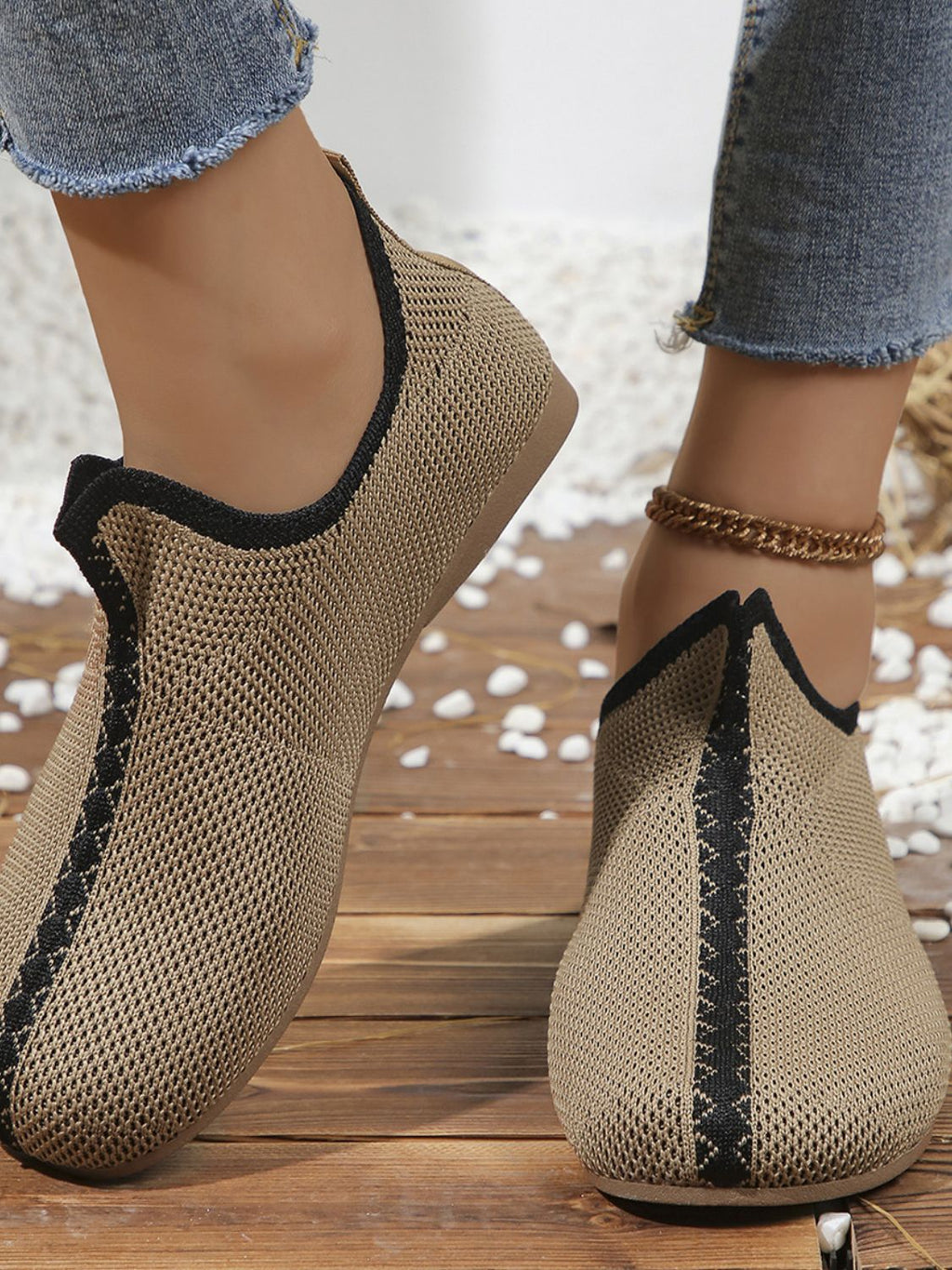 Mesh Round Toe Flat Sneakers