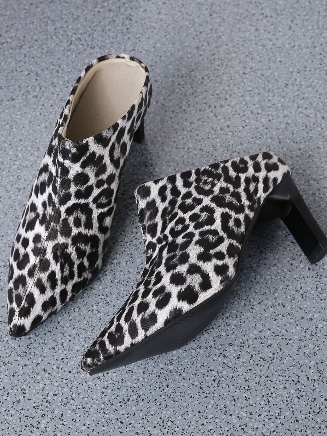 PU Leather Leopard Point Toe Pumps