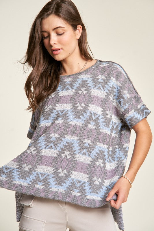 Davi & Dani High-Low Geometric Round Neck Knit Top