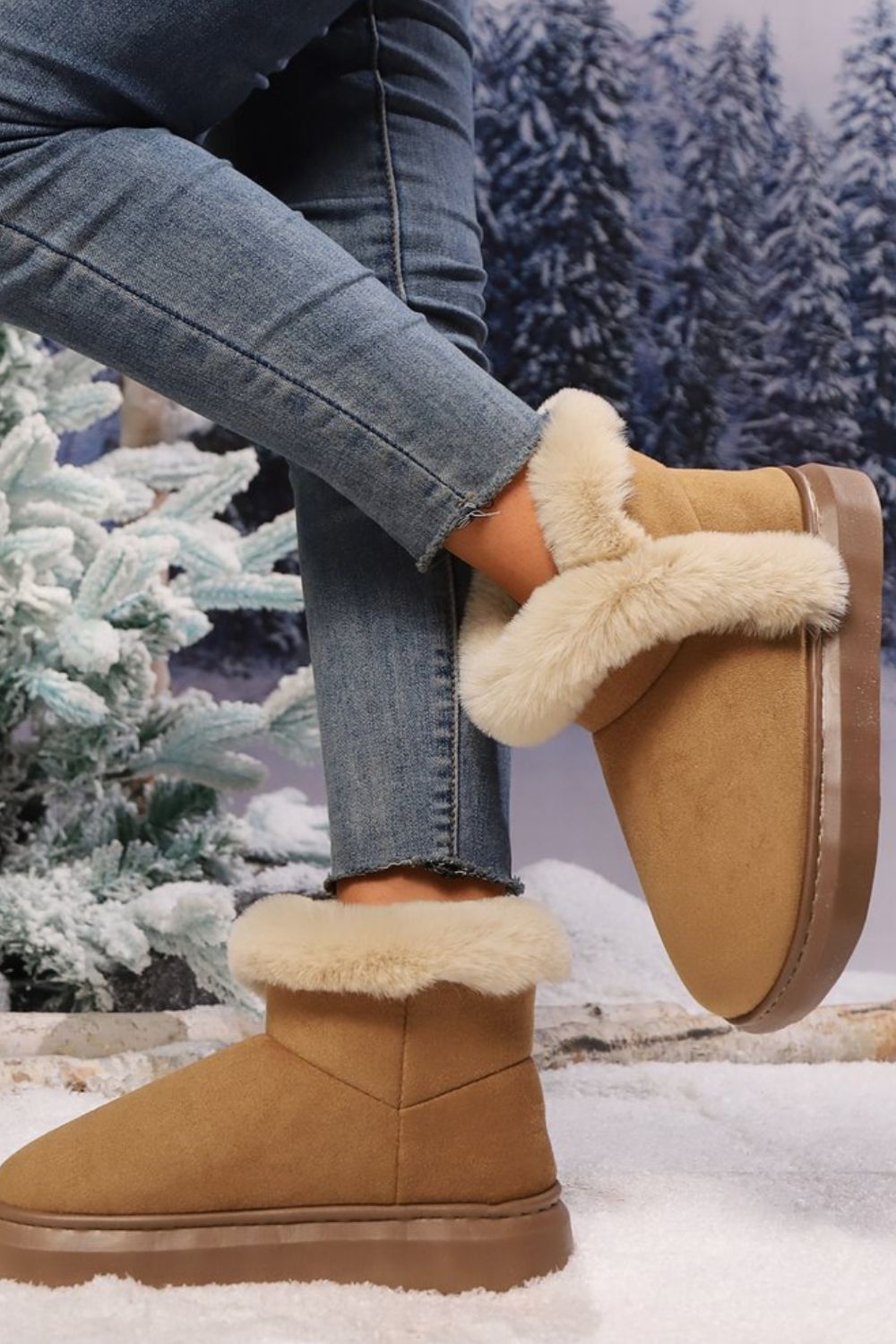 Faux Fur Round Toe Platform Boots