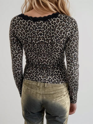 Devine Lace Detail Leopard V-Neck Long Sleeve T-Shirt