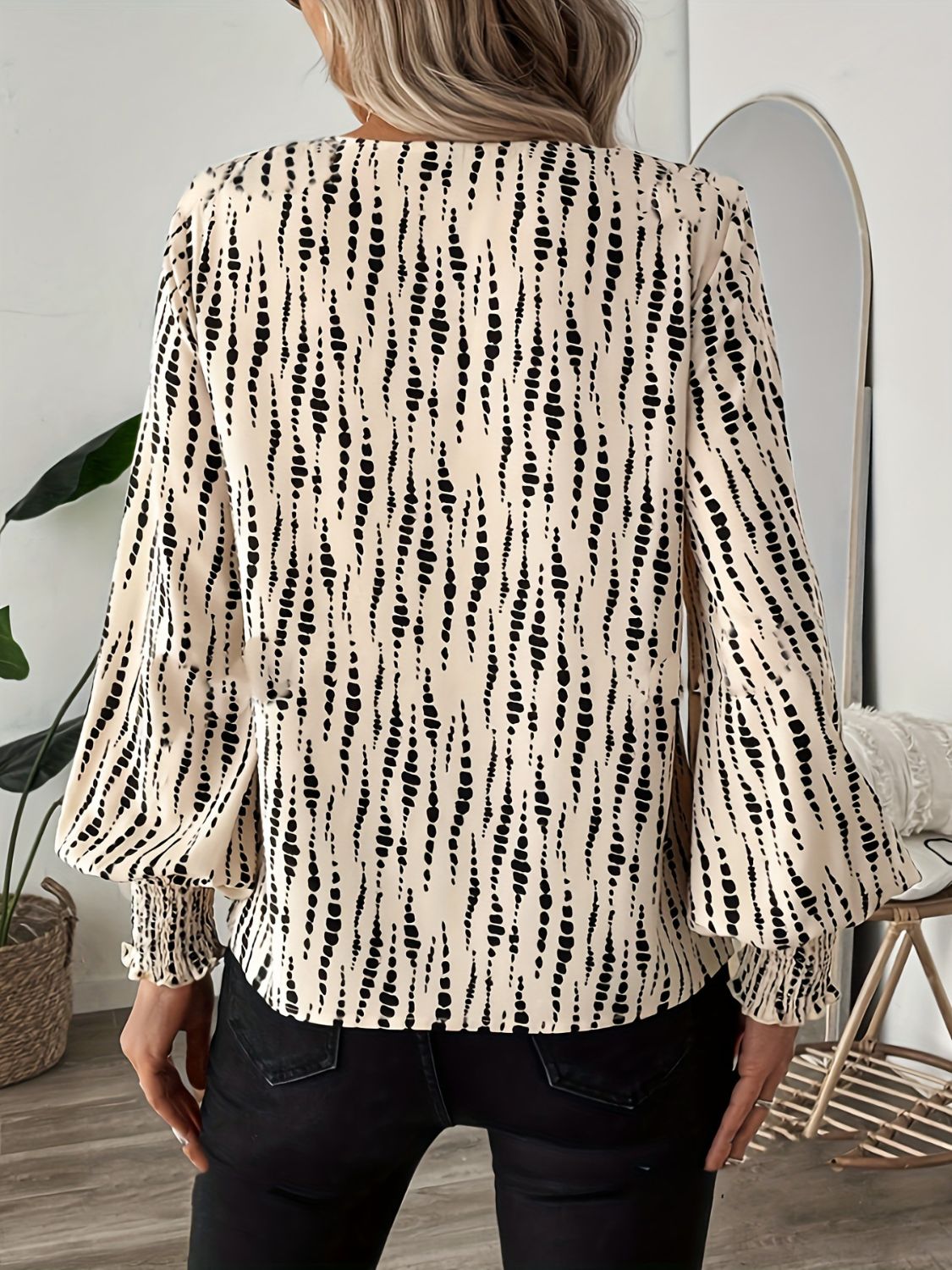 Printed V-Neck Lantern Sleeve Blouse