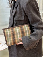 Contrast Plaid Clutch with Zipper